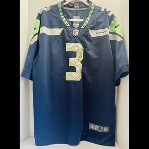 ❤️SOLD❤️Seattle Seahawks Jersey Size 52 Russell Wilson Stitched Nike NFL  XL